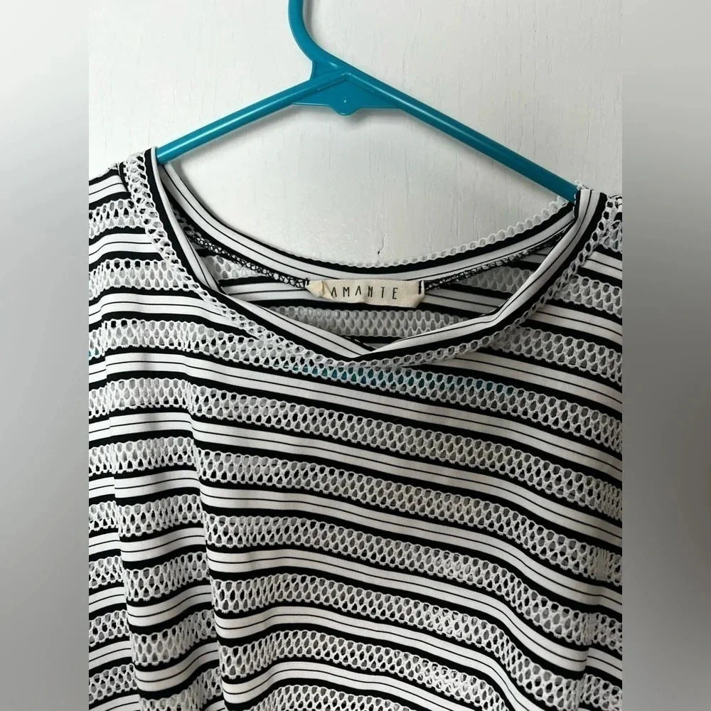 Amante Stripped Black and White stripped top size medium - Picture 3 of 4